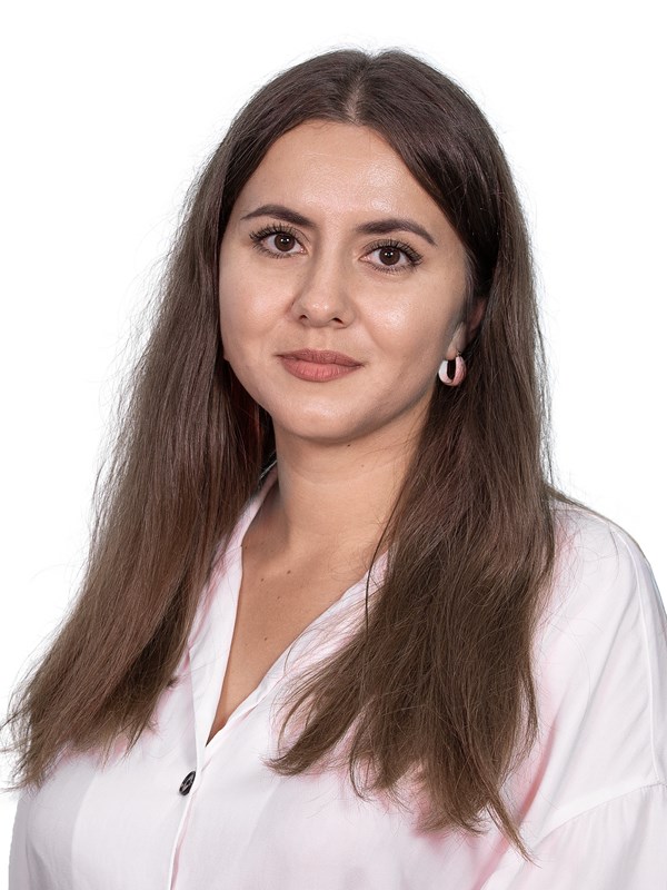 Акперова Ельнара Ханоглаевна.